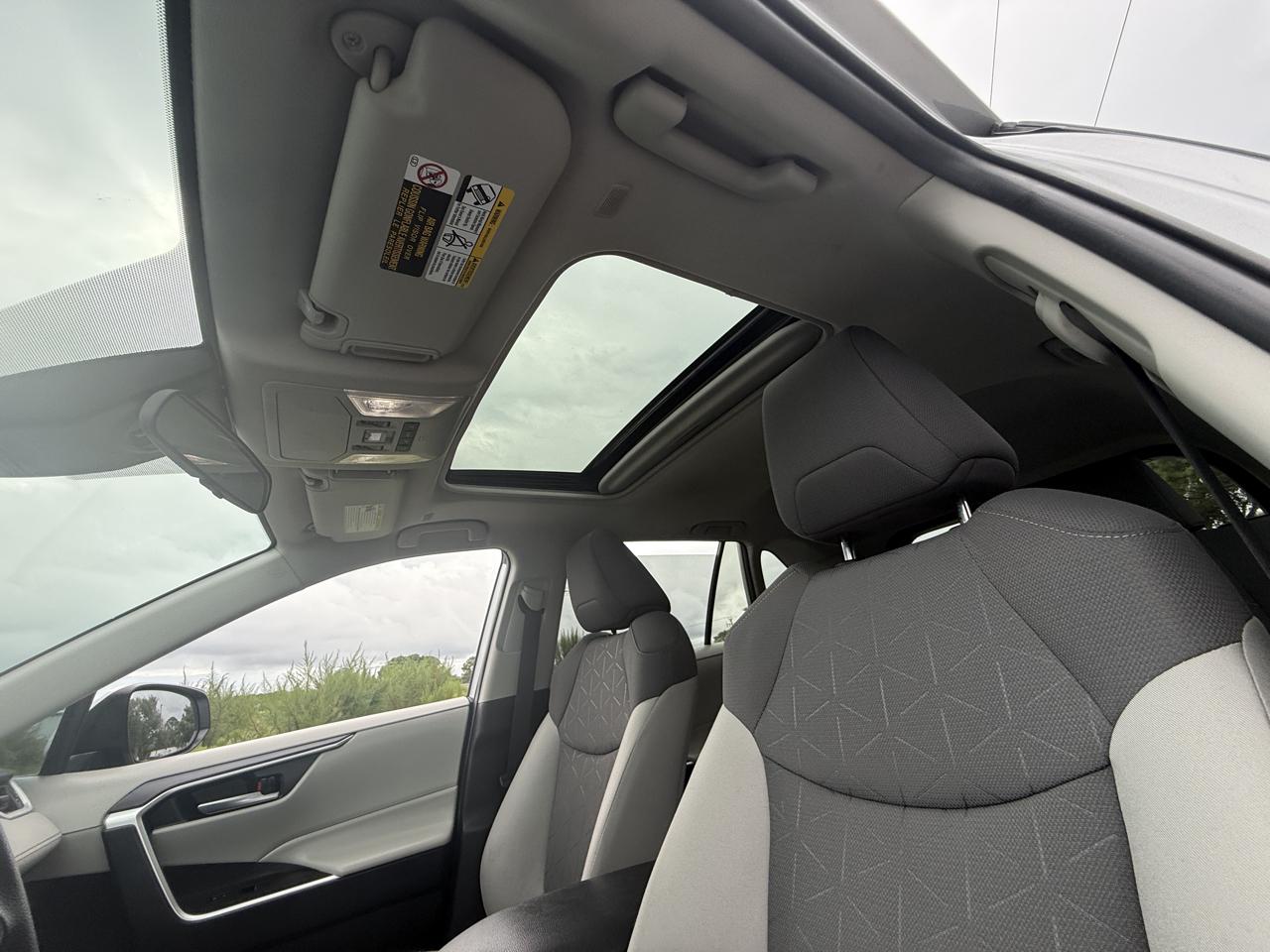Toyota RAV4  2025