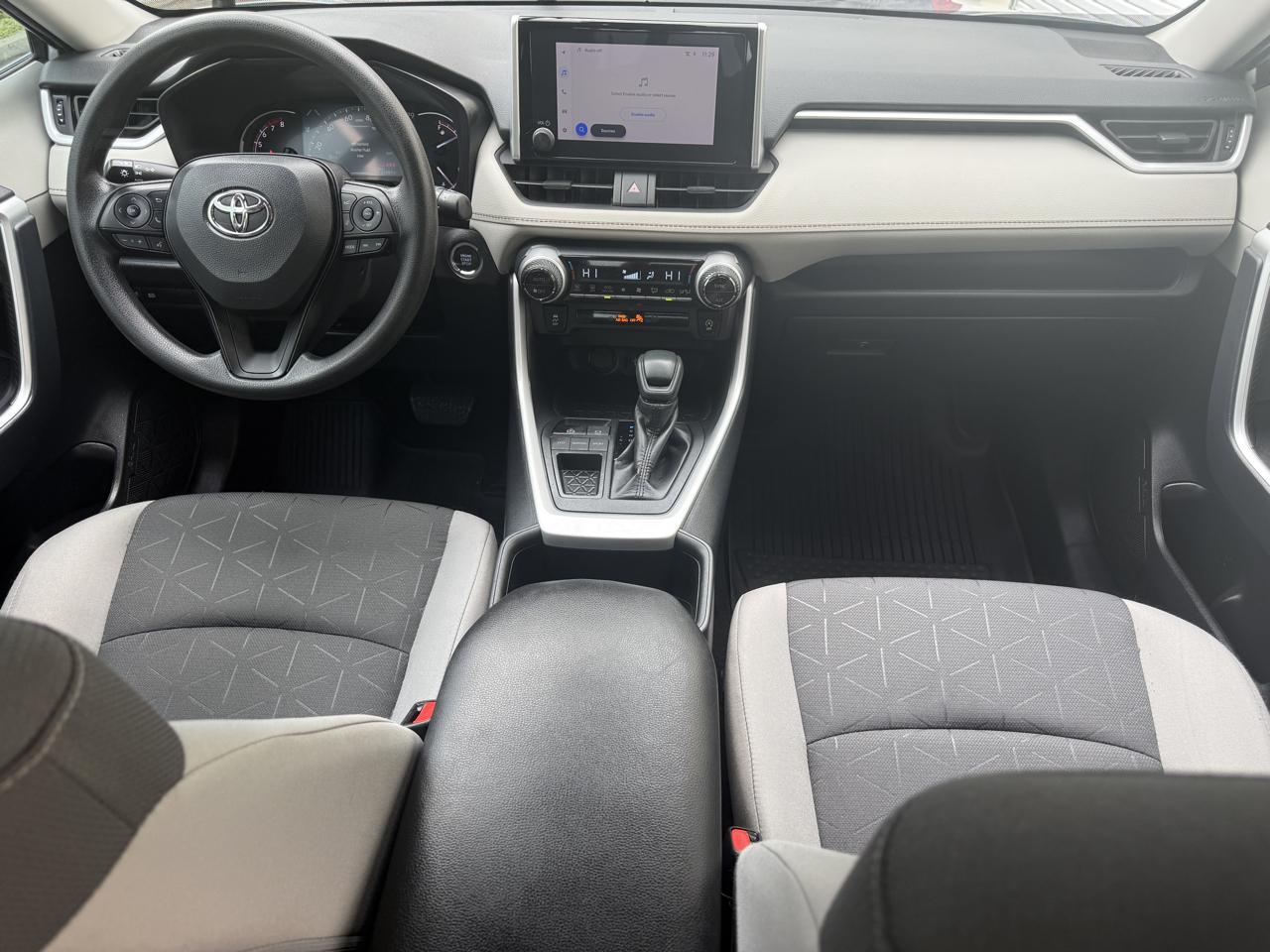 Toyota RAV4  2025