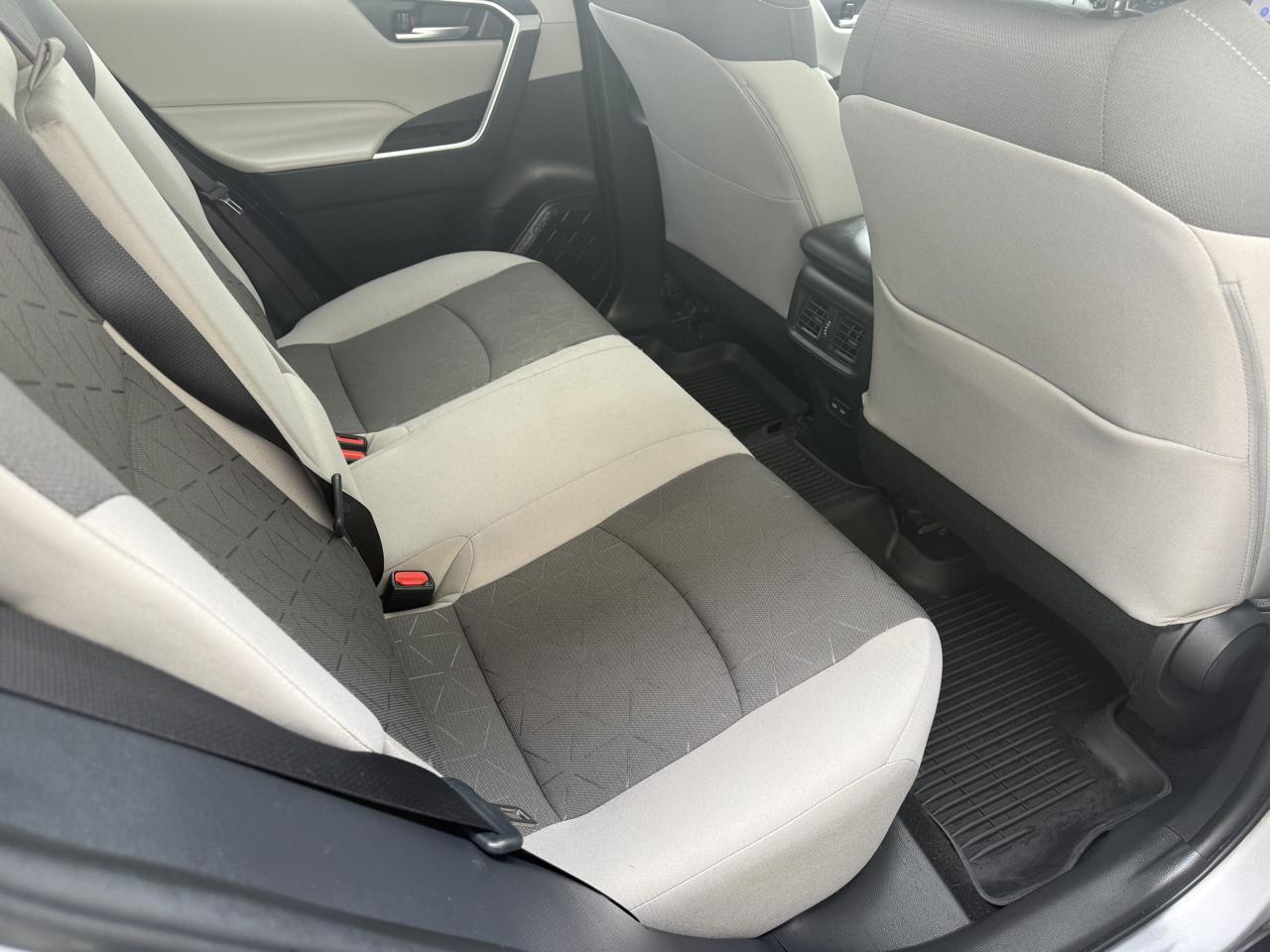 Toyota RAV4  2025