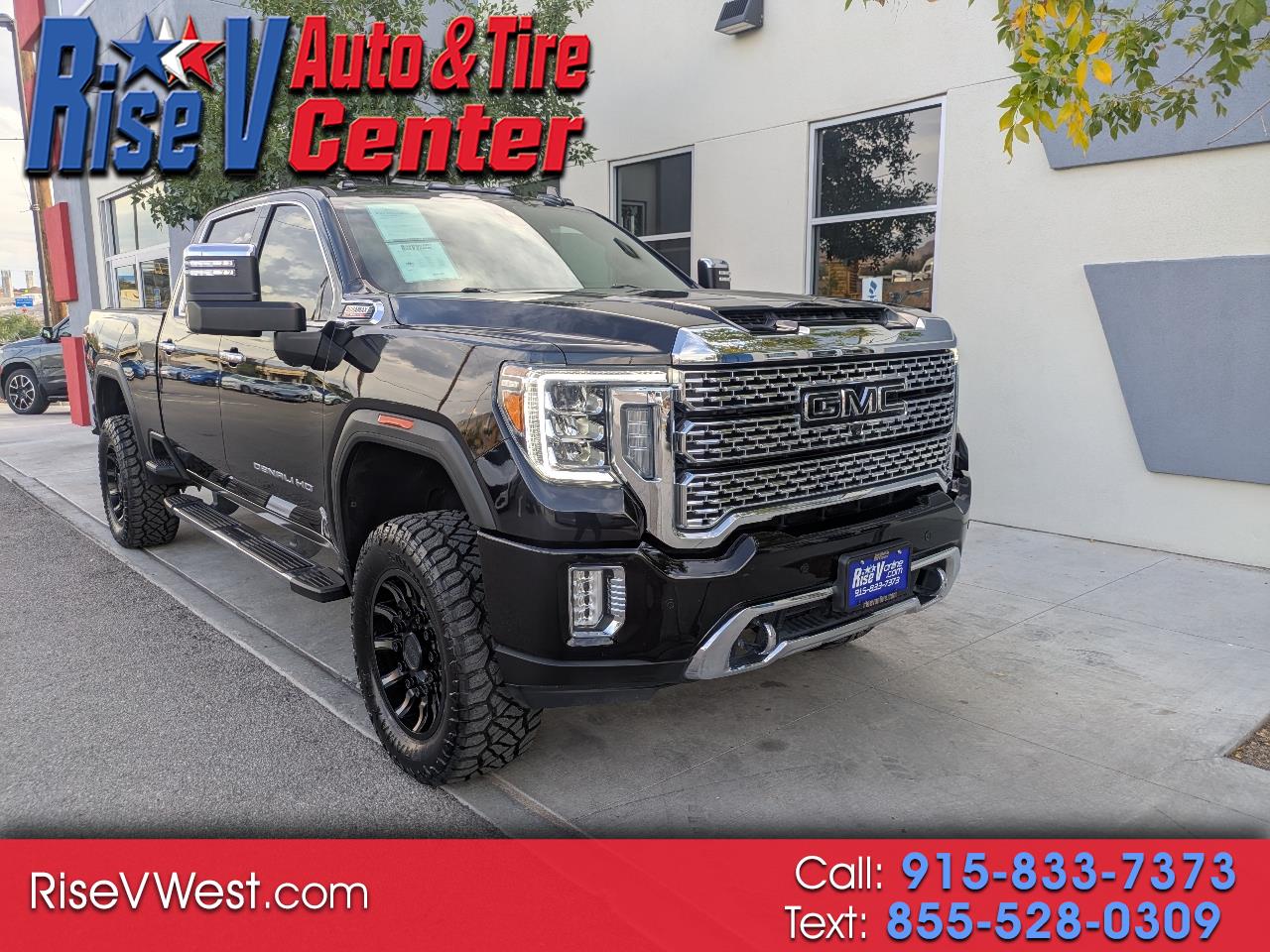 GMC Sierra 2500HD Denali Crew Cab 4WD SB 2022 GMC Sierra 2500HD Denali Crew Cab 4WD SB 2022