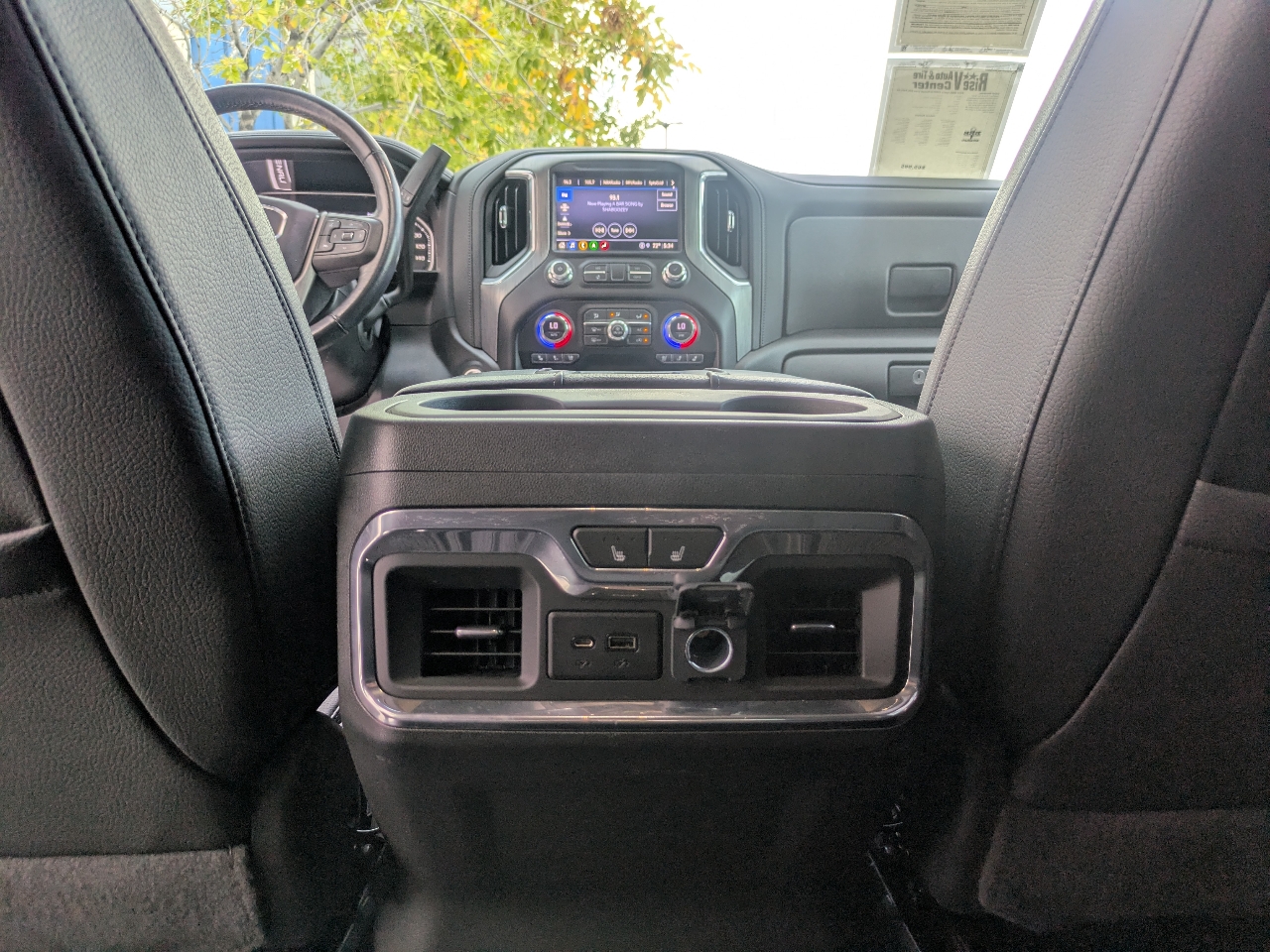 GMC Sierra 2500HD Denali Crew Cab 4WD SB 2022 GMC Sierra 2500HD Denali Crew Cab 4WD SB 2022