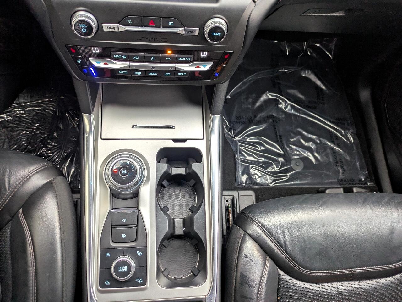 2020 Ford Explorer Platinum photo 8