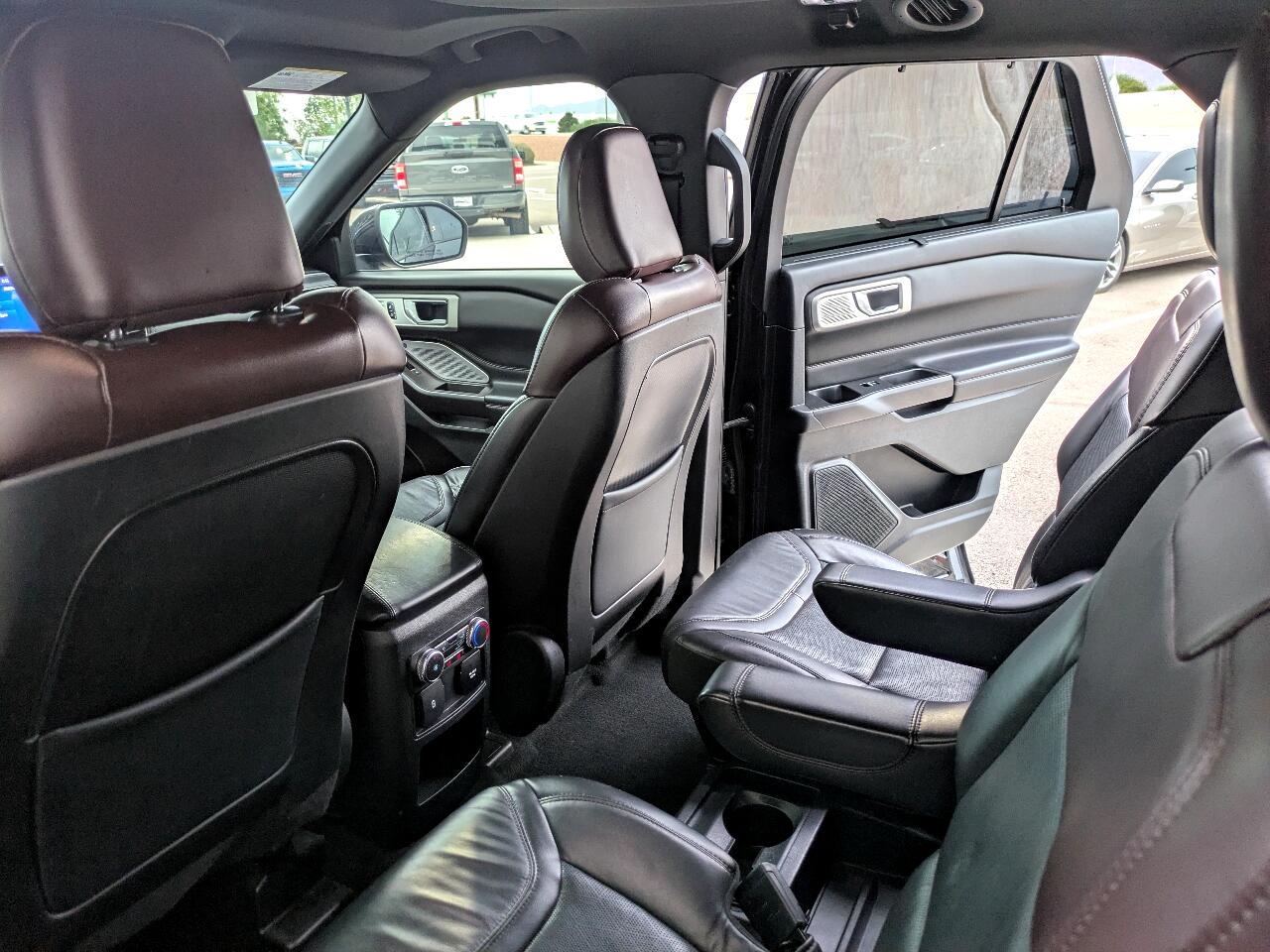 2020 Ford Explorer Platinum photo 12