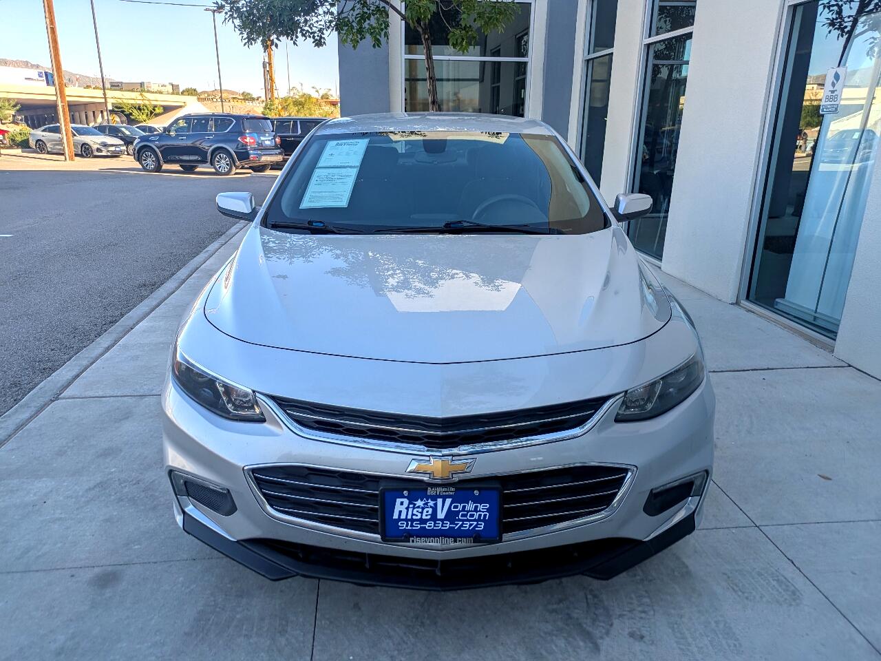 2016 Chevrolet Malibu 1LT photo 2