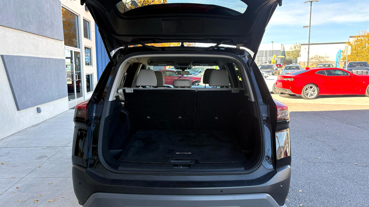 Nissan Rogue SV 2023