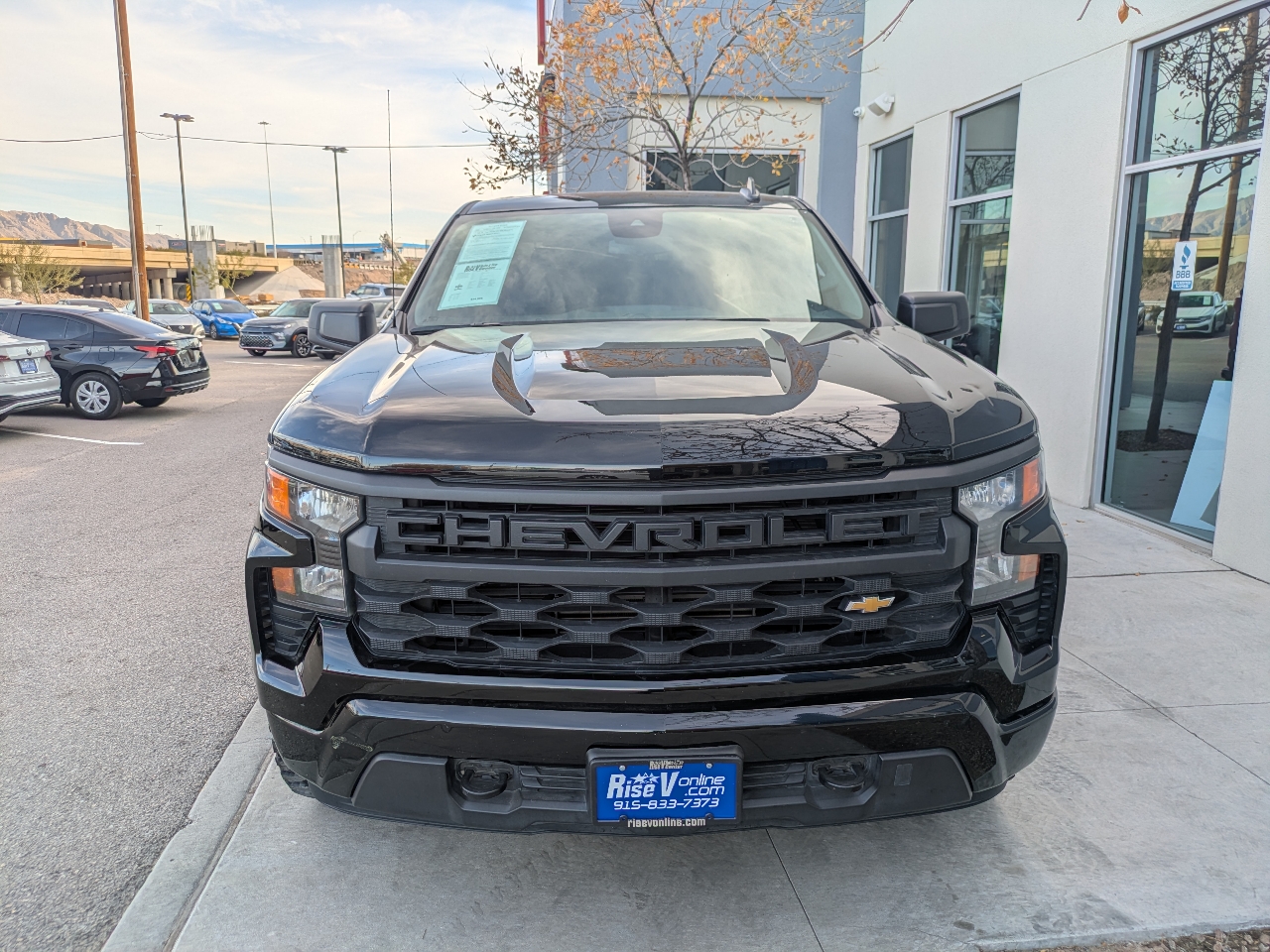 Chevrolet Silverado 1500 Custom Crew Cab 2WD 2024