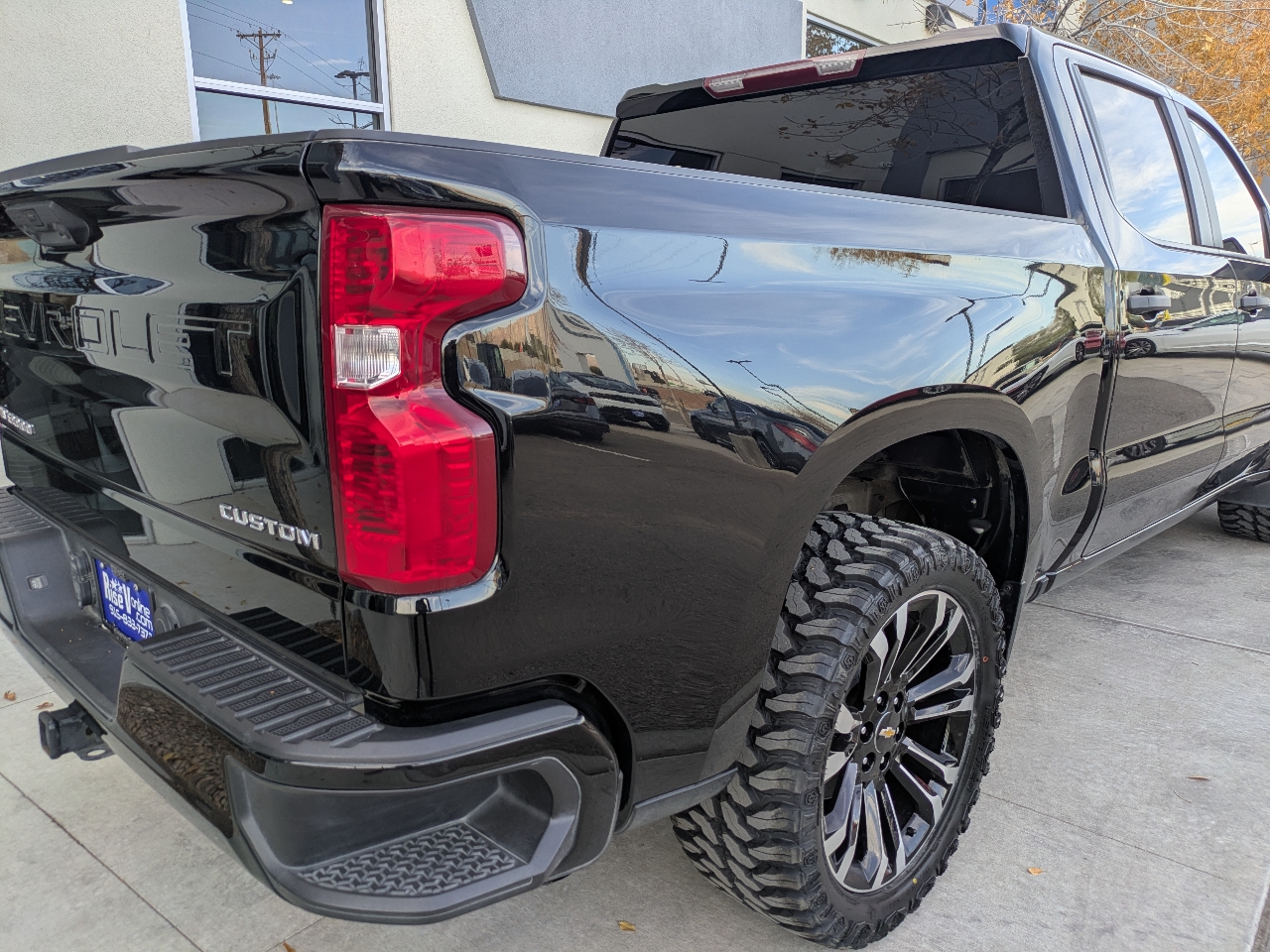 Chevrolet Silverado 1500 Custom Crew Cab 2WD 2024