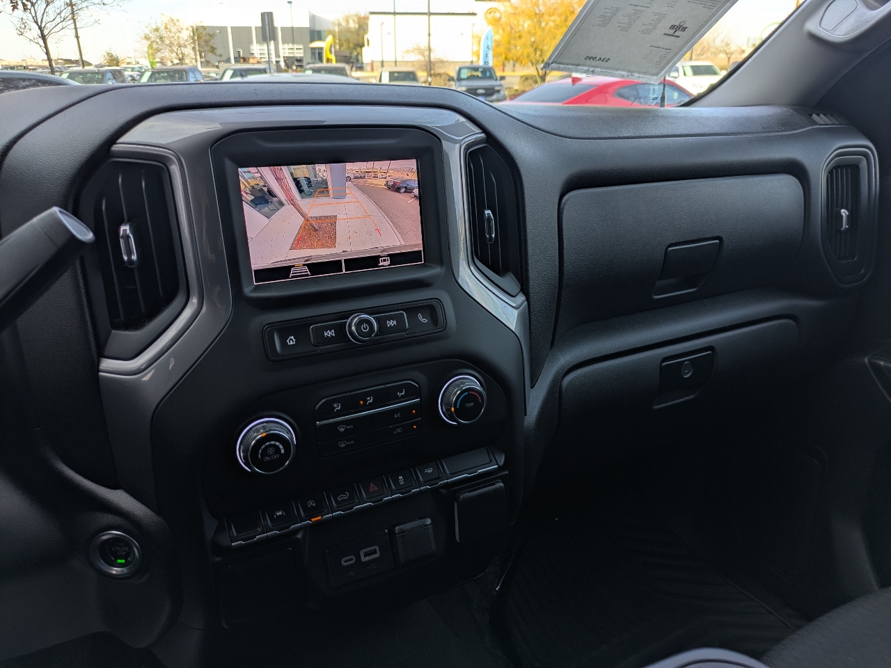 Chevrolet Silverado 1500 Custom Crew Cab 2WD 2024