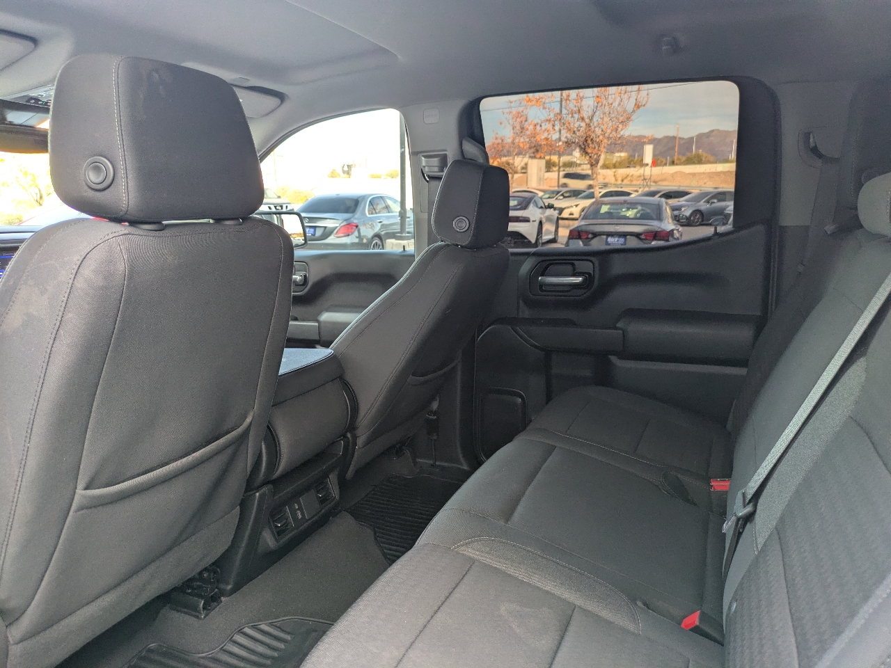 Chevrolet Silverado 1500 Custom Crew Cab 2WD 2024