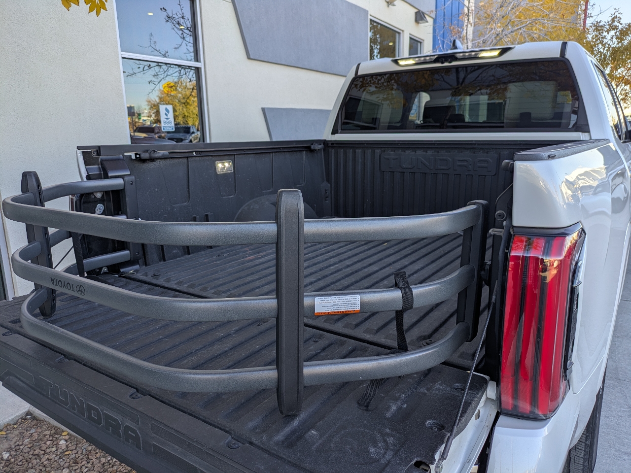 Toyota Tundra Capstone CrewMax 4WD Hybrid 2023