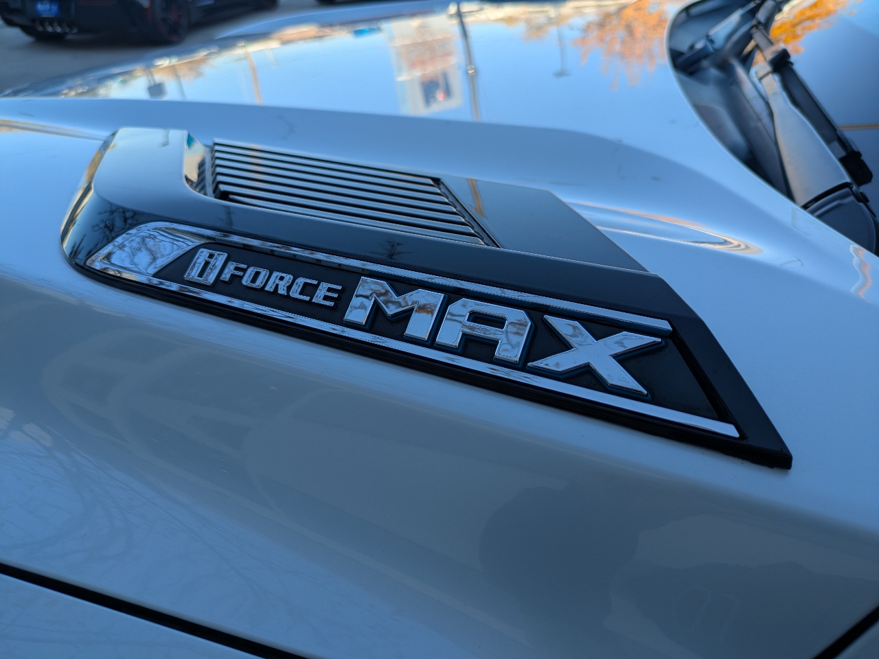 Toyota Tundra Capstone CrewMax 4WD Hybrid 2023