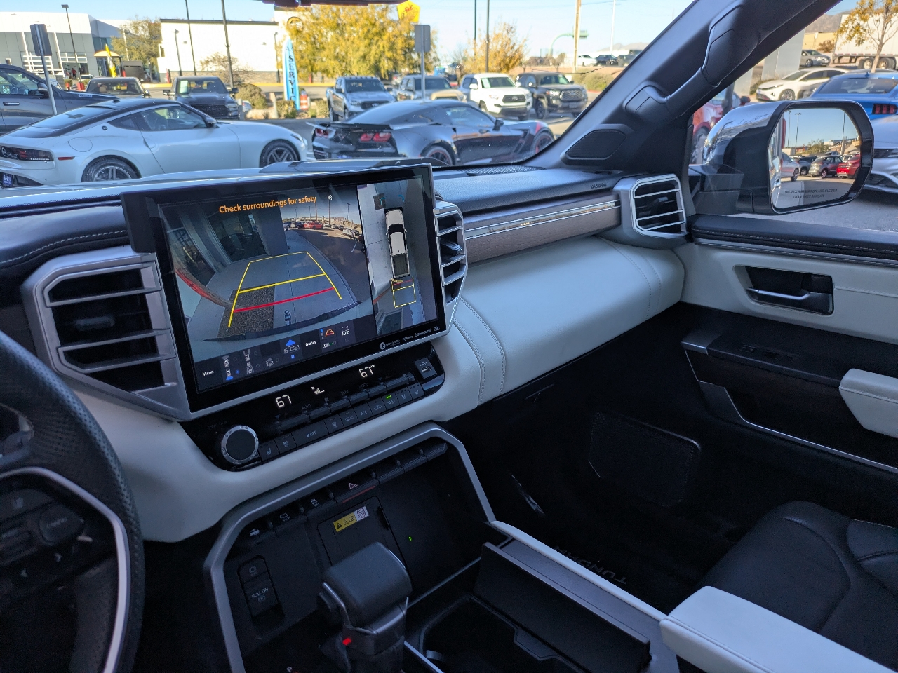 Toyota Tundra Capstone CrewMax 4WD Hybrid 2023