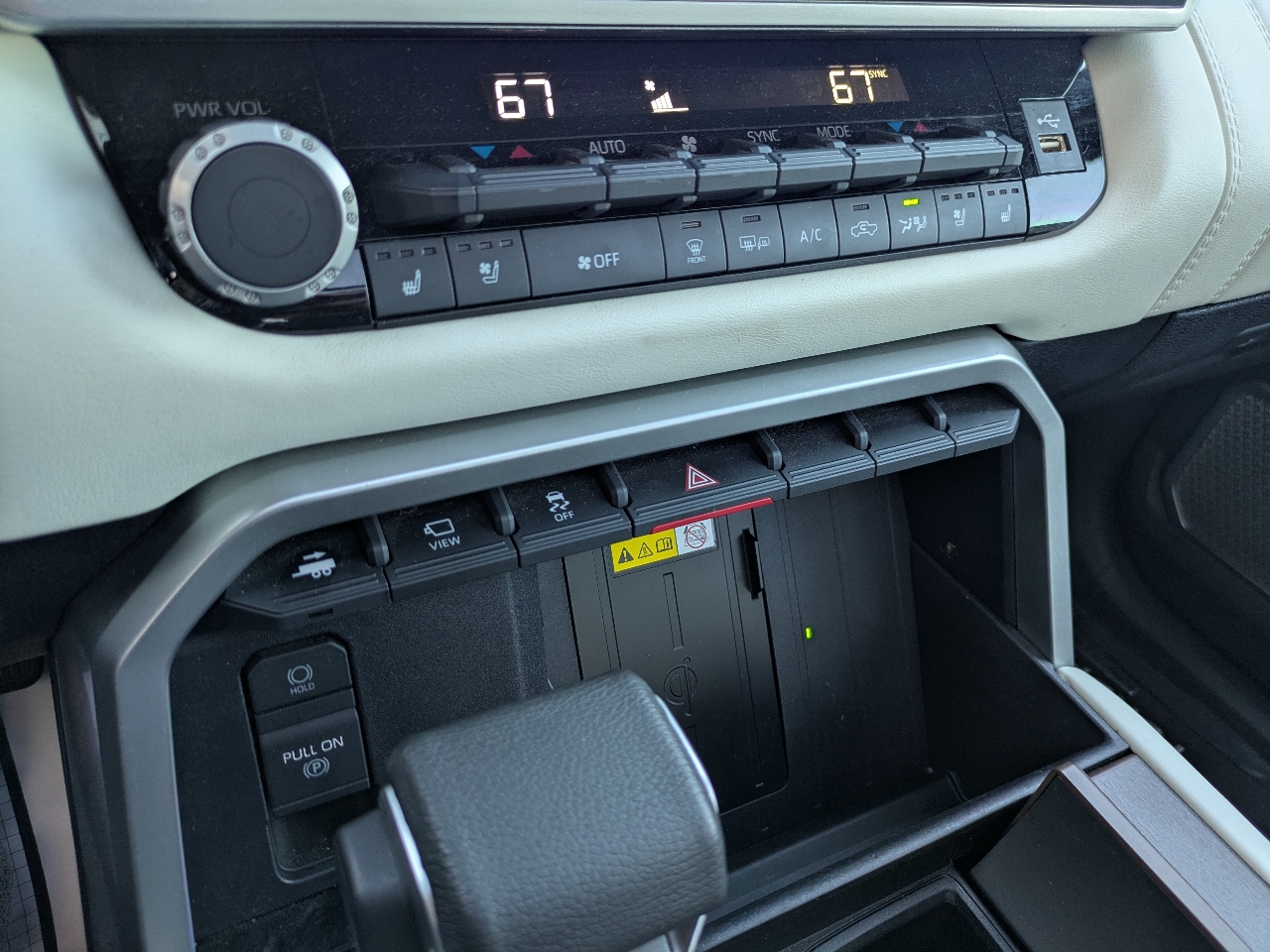 Toyota Tundra Capstone CrewMax 4WD Hybrid 2023