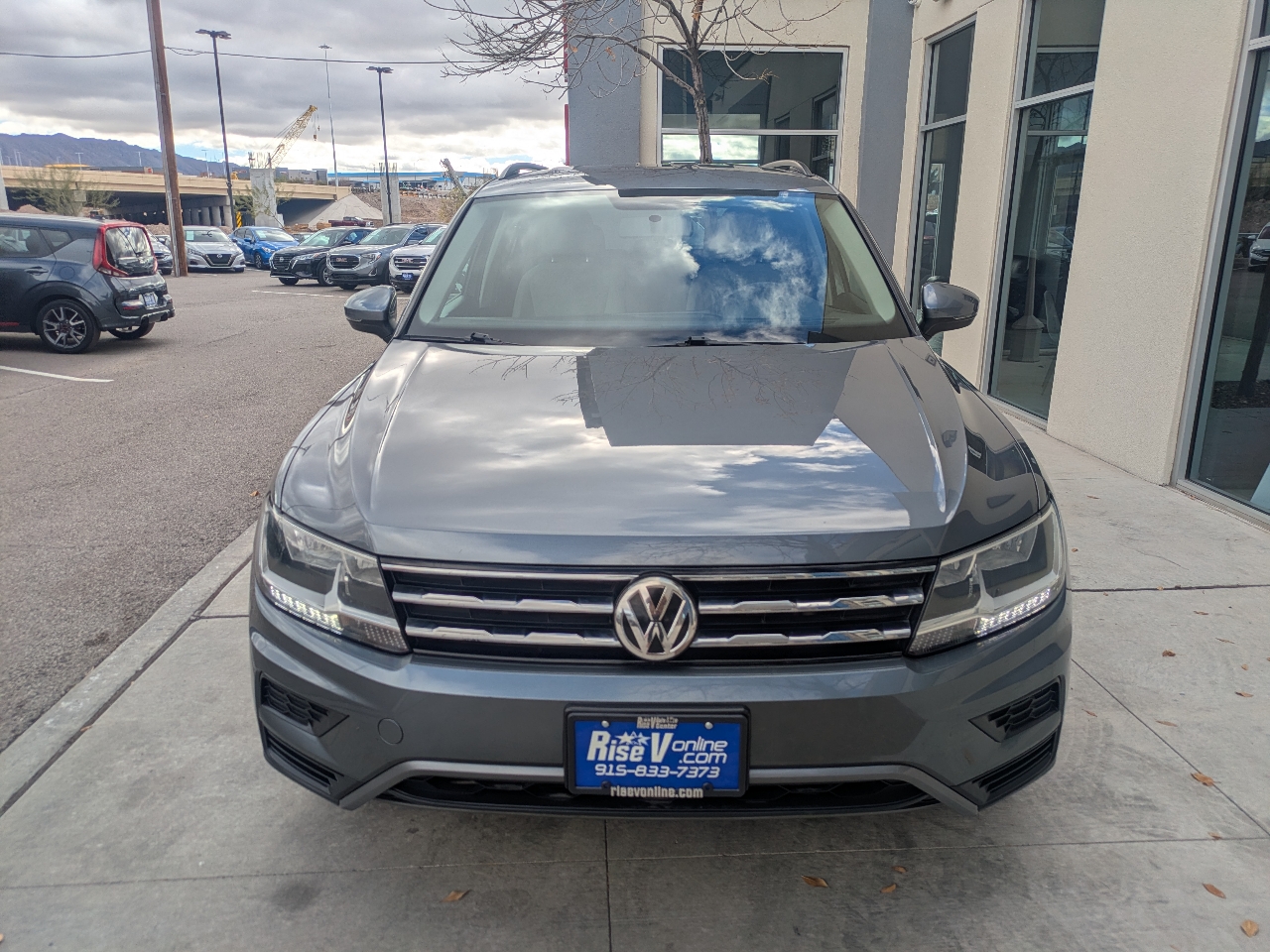 Volkswagen Tiguan S 2019