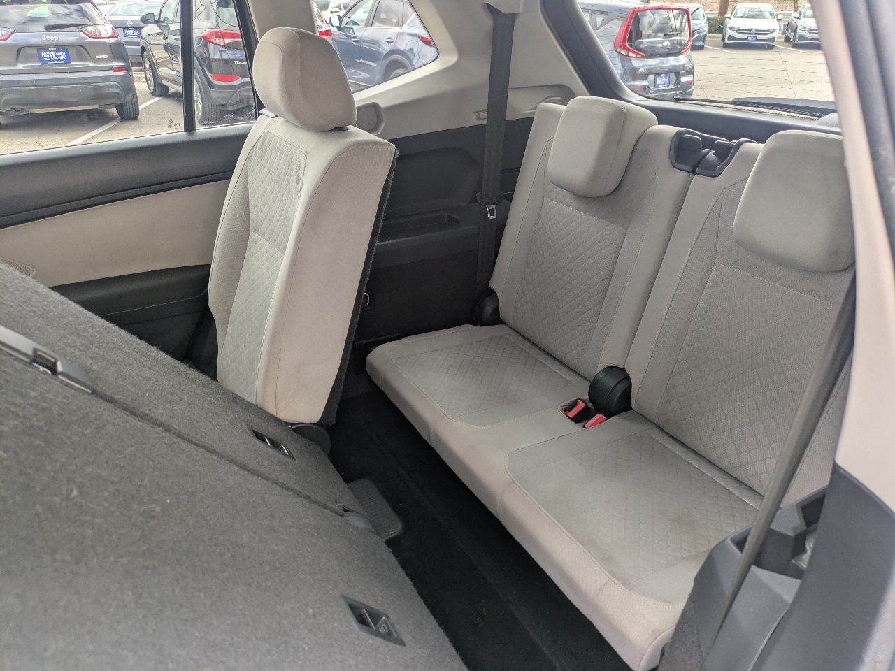 Volkswagen Tiguan S 2019