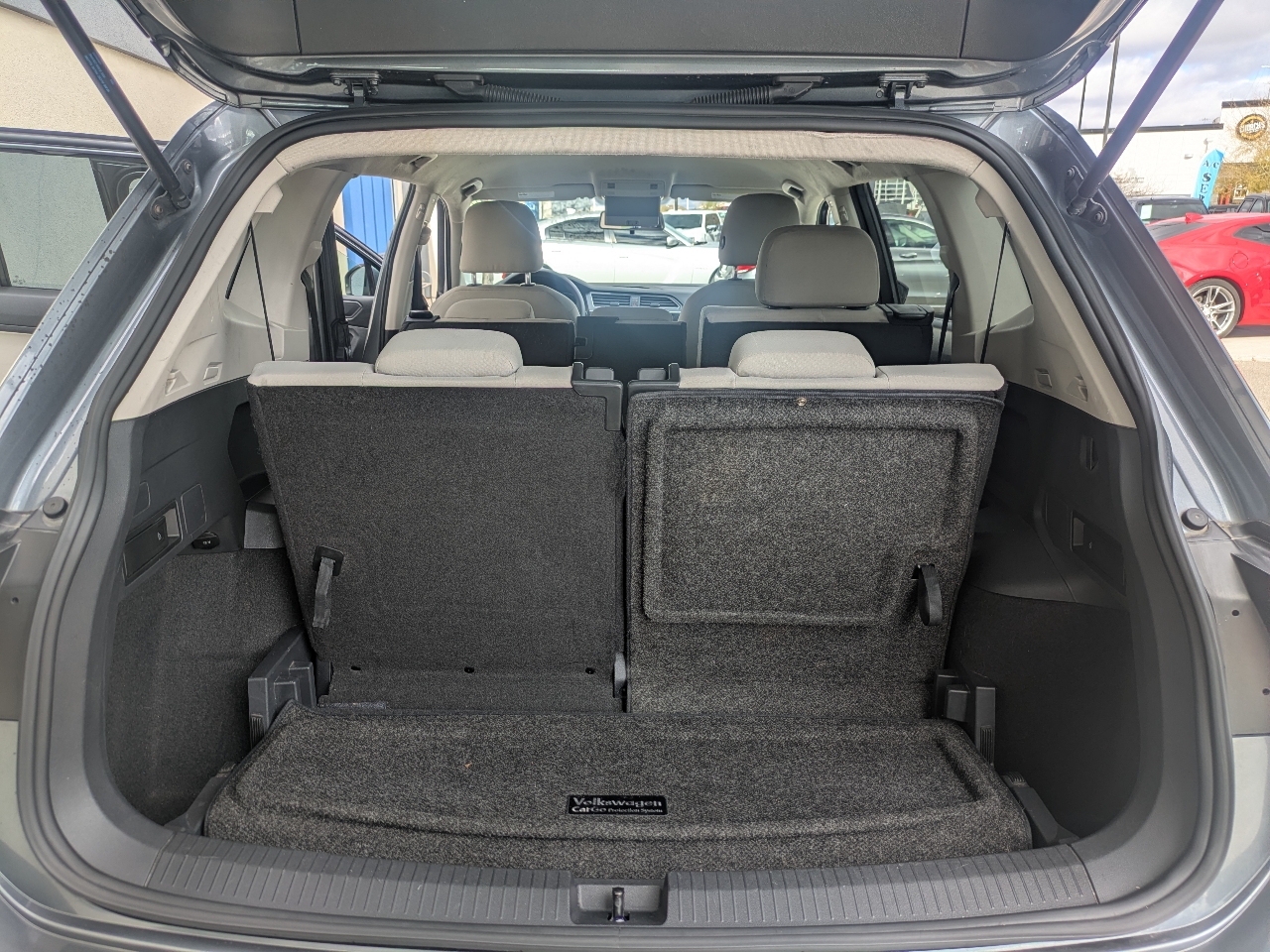 Volkswagen Tiguan S 2019