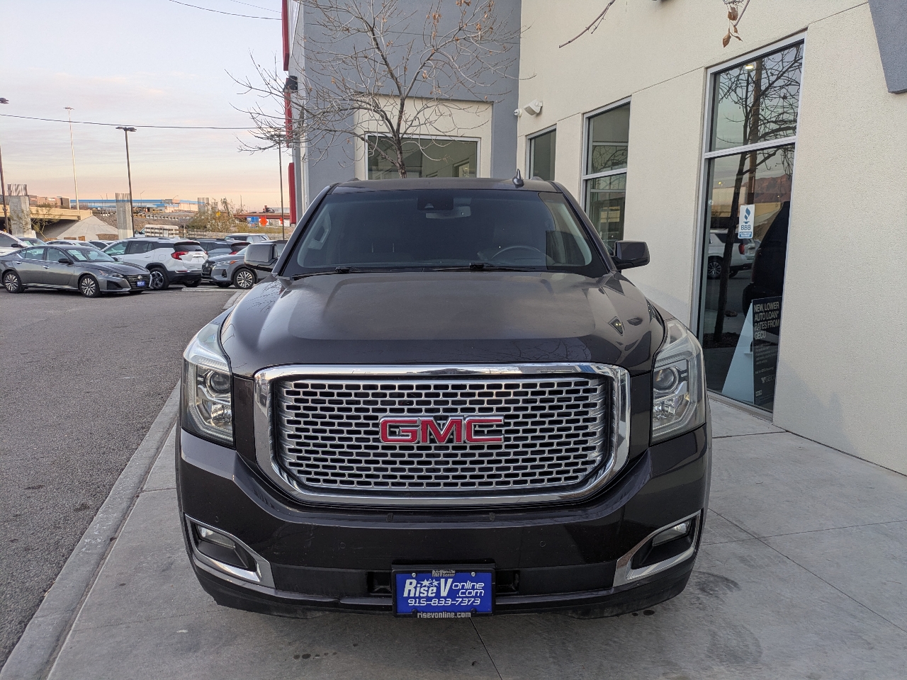 GMC Yukon Denali 4WD 2017