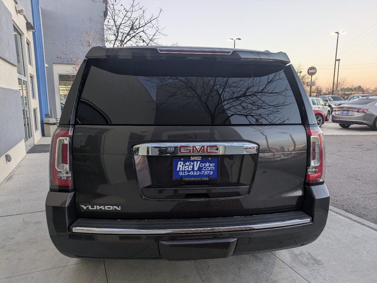 GMC Yukon Denali 4WD 2017