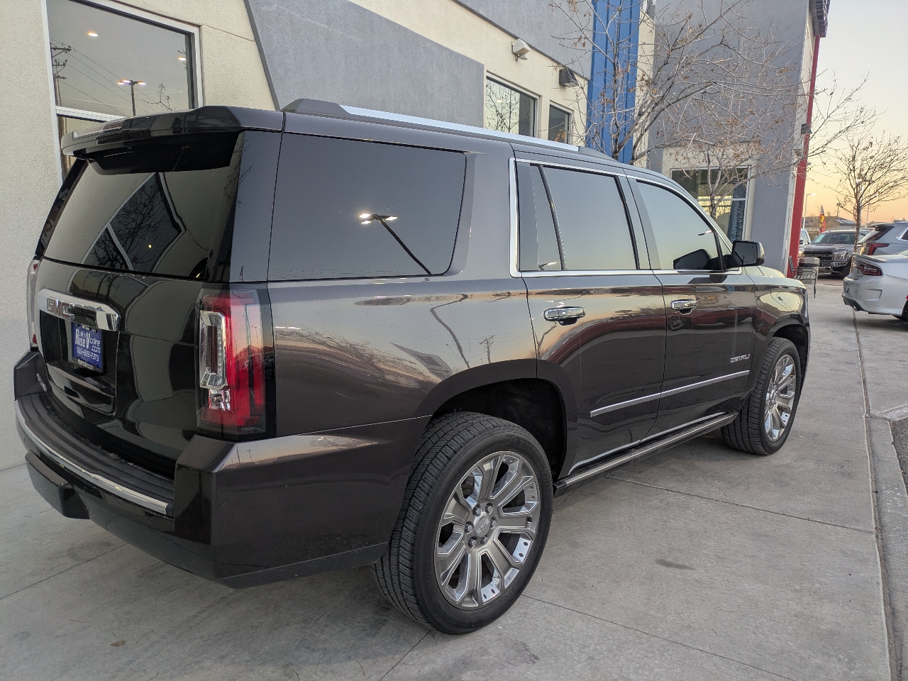 GMC Yukon Denali 4WD 2017