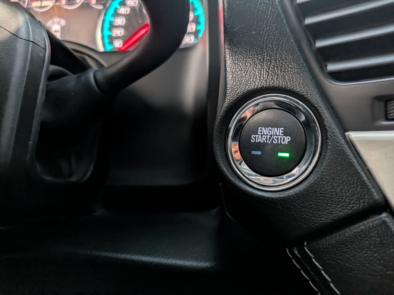 GMC Yukon Denali 4WD 2017