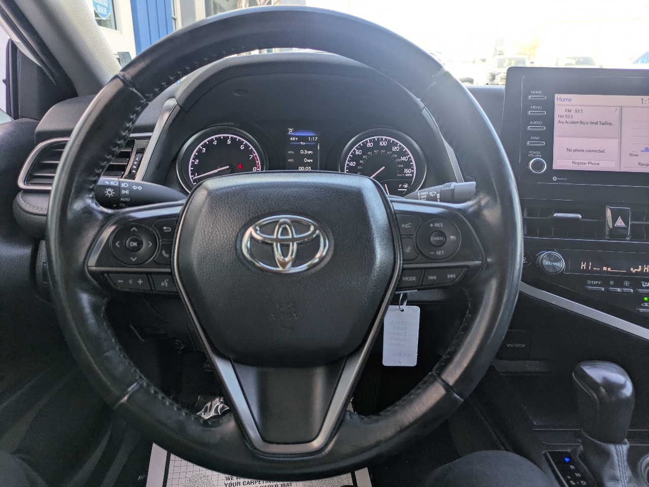Toyota Camry SE 2023