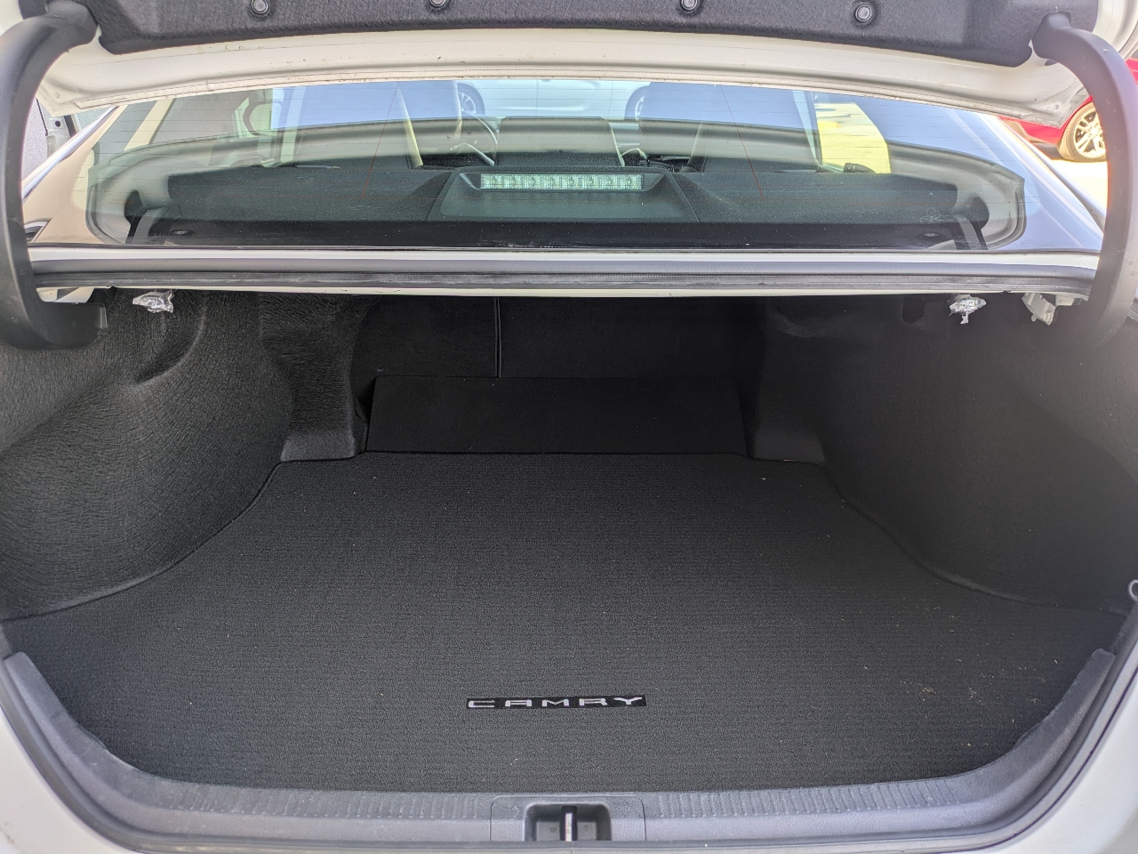 Toyota Camry SE 2023