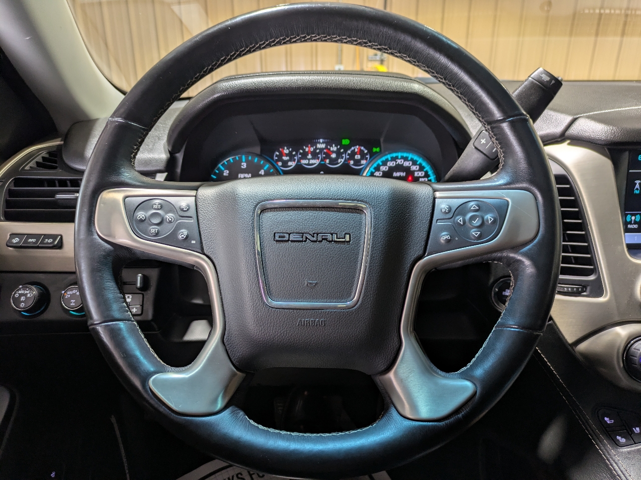 GMC Yukon Denali 4WD 2018