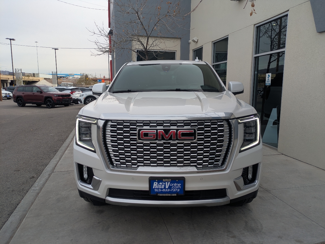 GMC Yukon Denali 4WD 2021