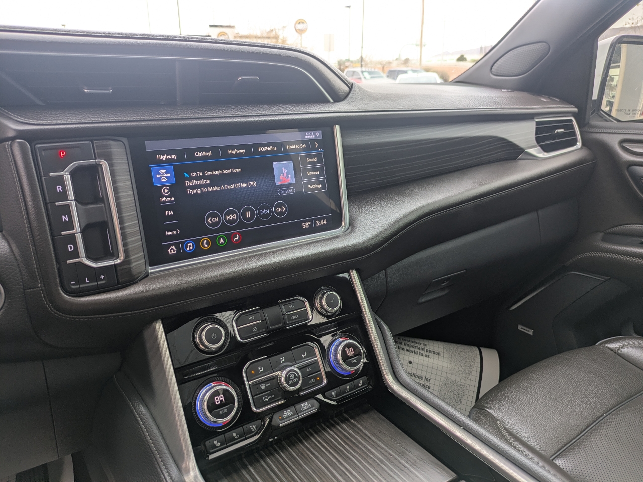 GMC Yukon Denali 4WD 2021