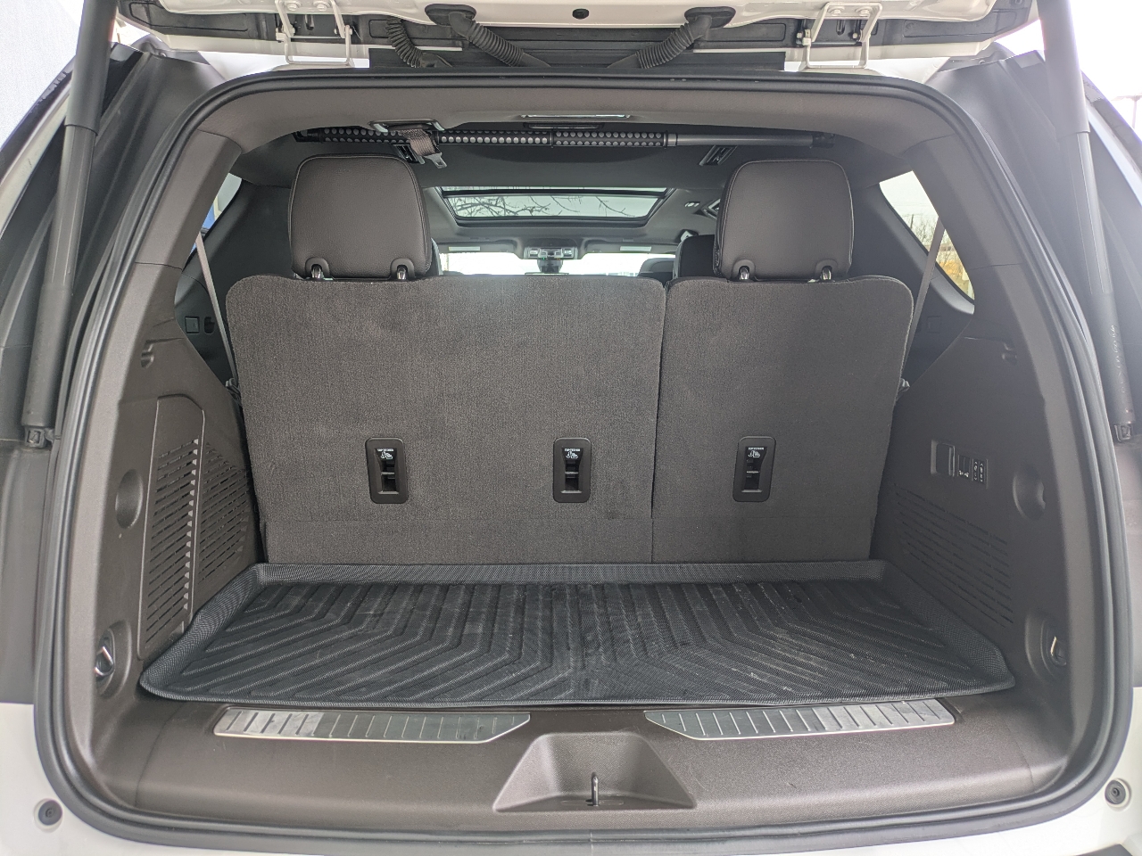 GMC Yukon Denali 4WD 2021