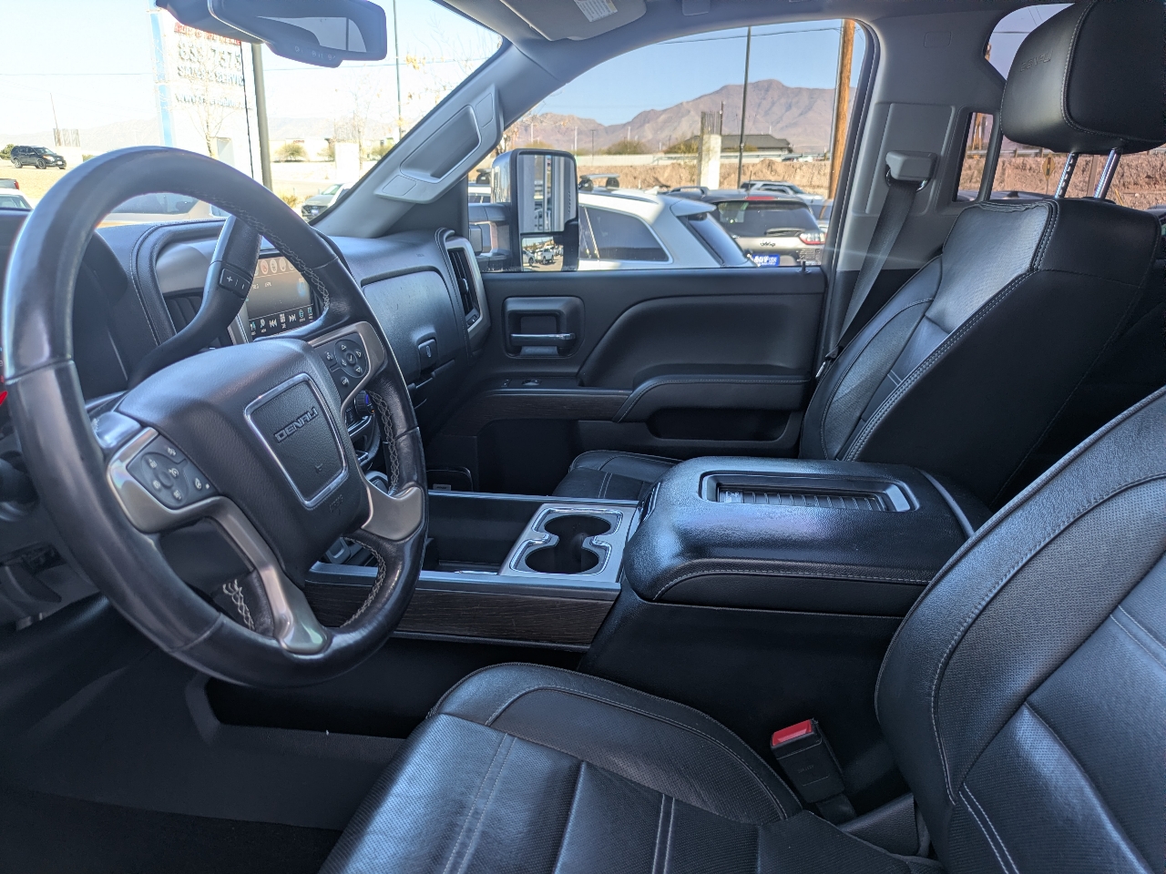 GMC Sierra 2500HD Denali Crew Cab 4WD 2018