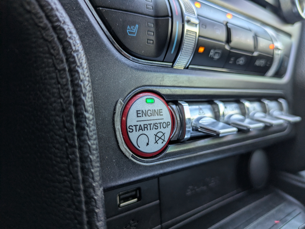 Ford Mustang EcoBoost Coupe 2015