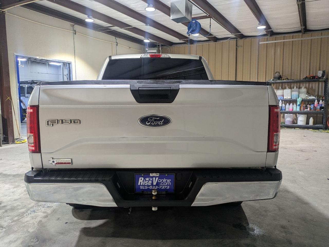 Ford F-150 XLT Reg. Cab Short Bed 4WD 2017