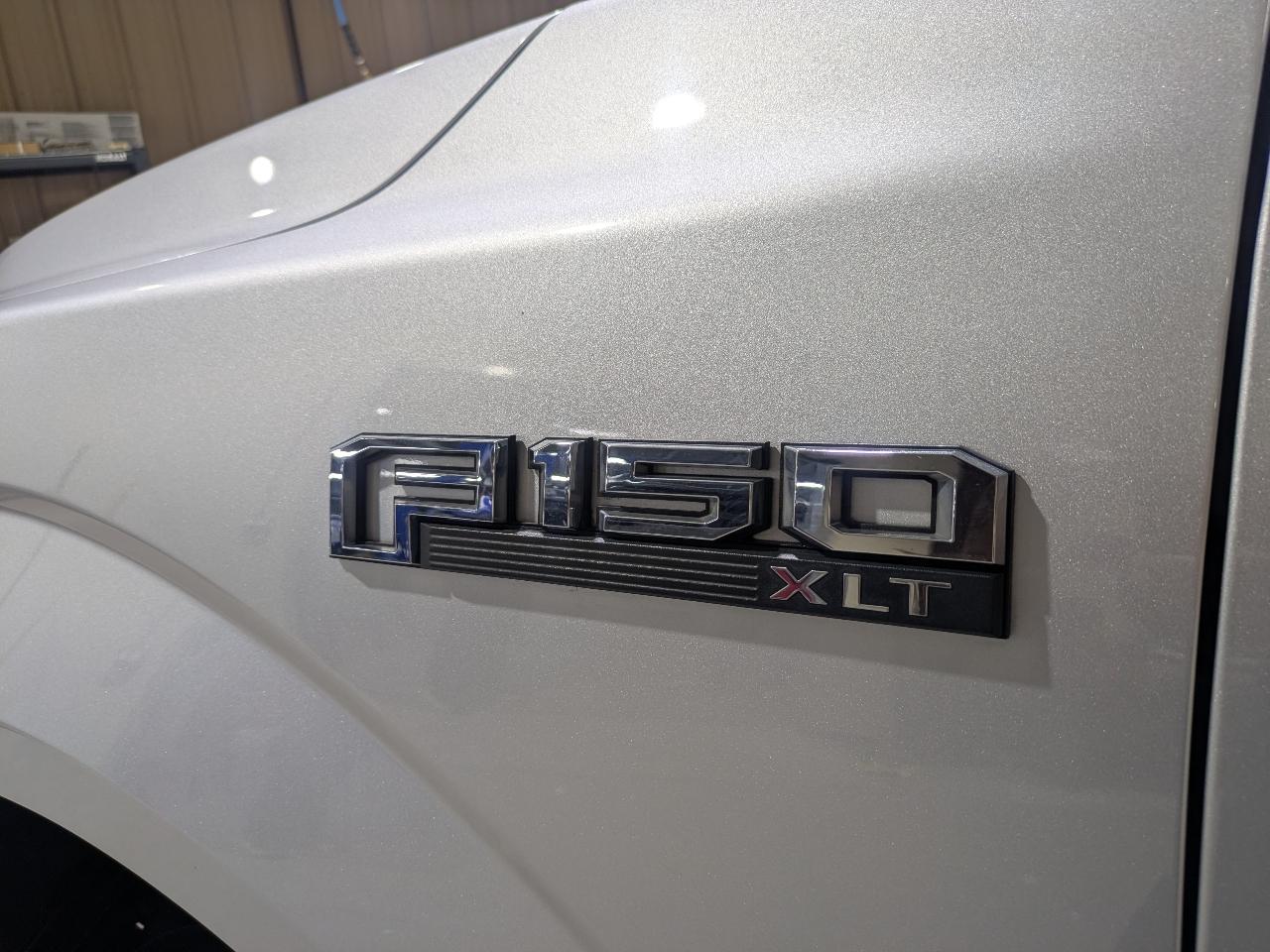 Ford F-150 XLT Reg. Cab Short Bed 4WD 2017