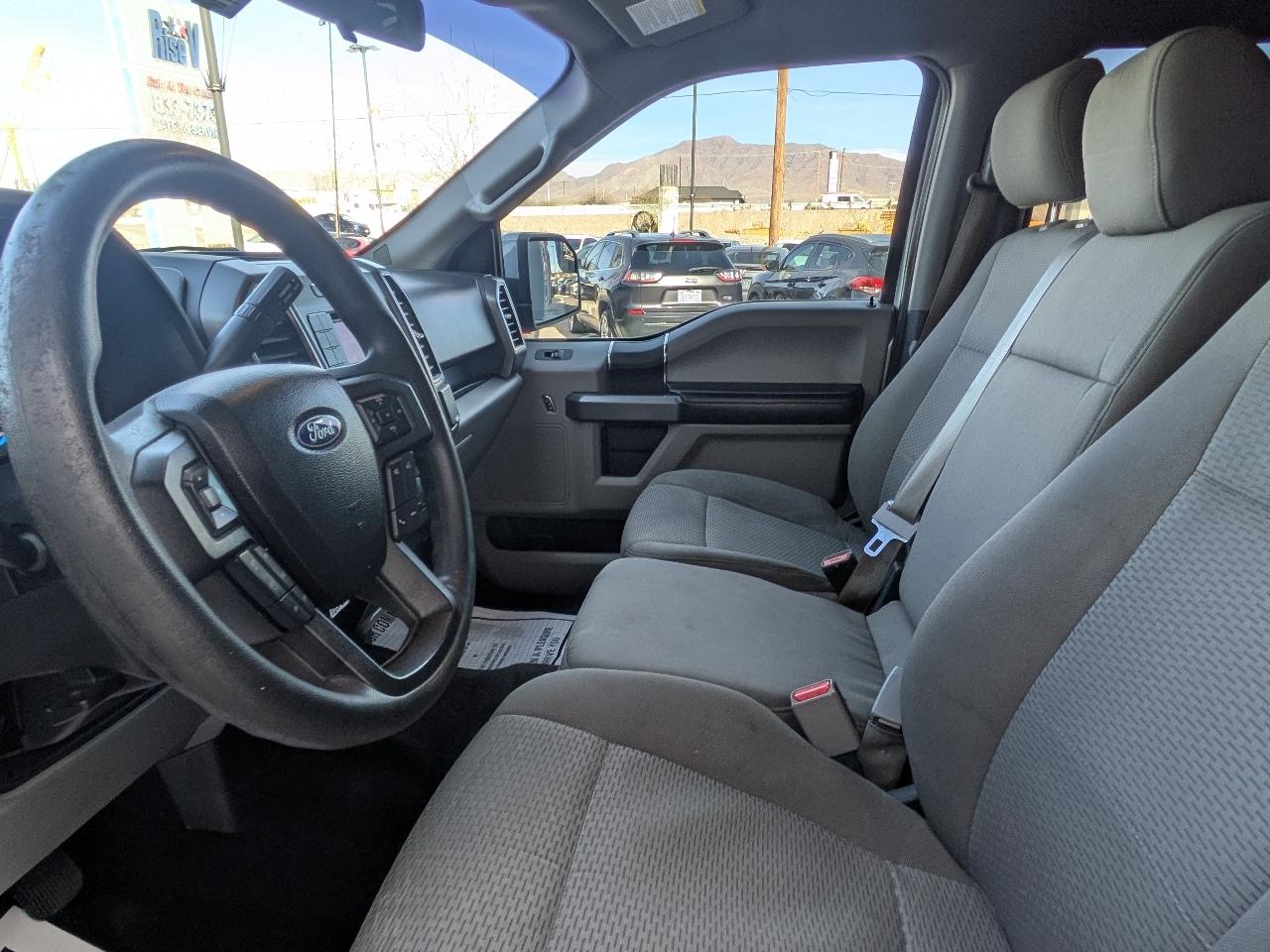 Ford F-150 XLT Reg. Cab Short Bed 4WD 2017