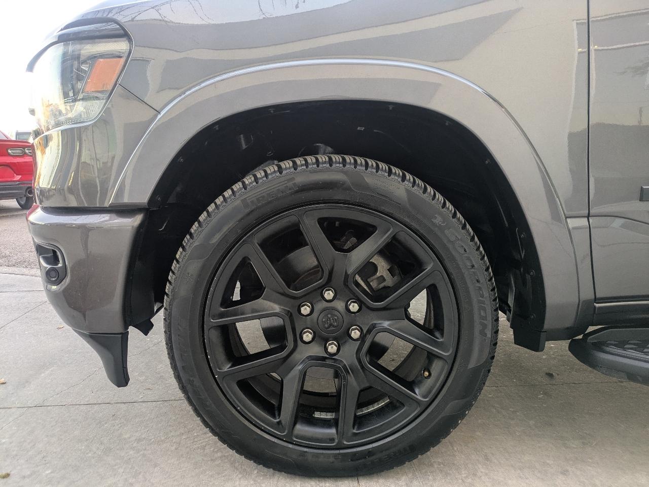 RAM 1500 Laramie Crew Cab SWB 2WD 2021