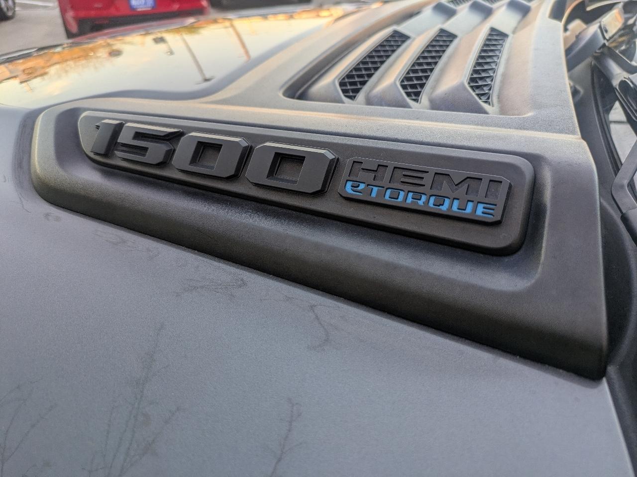 RAM 1500 Laramie Crew Cab SWB 2WD 2021