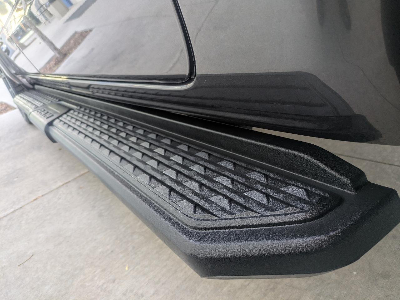 RAM 1500 Laramie Crew Cab SWB 2WD 2021