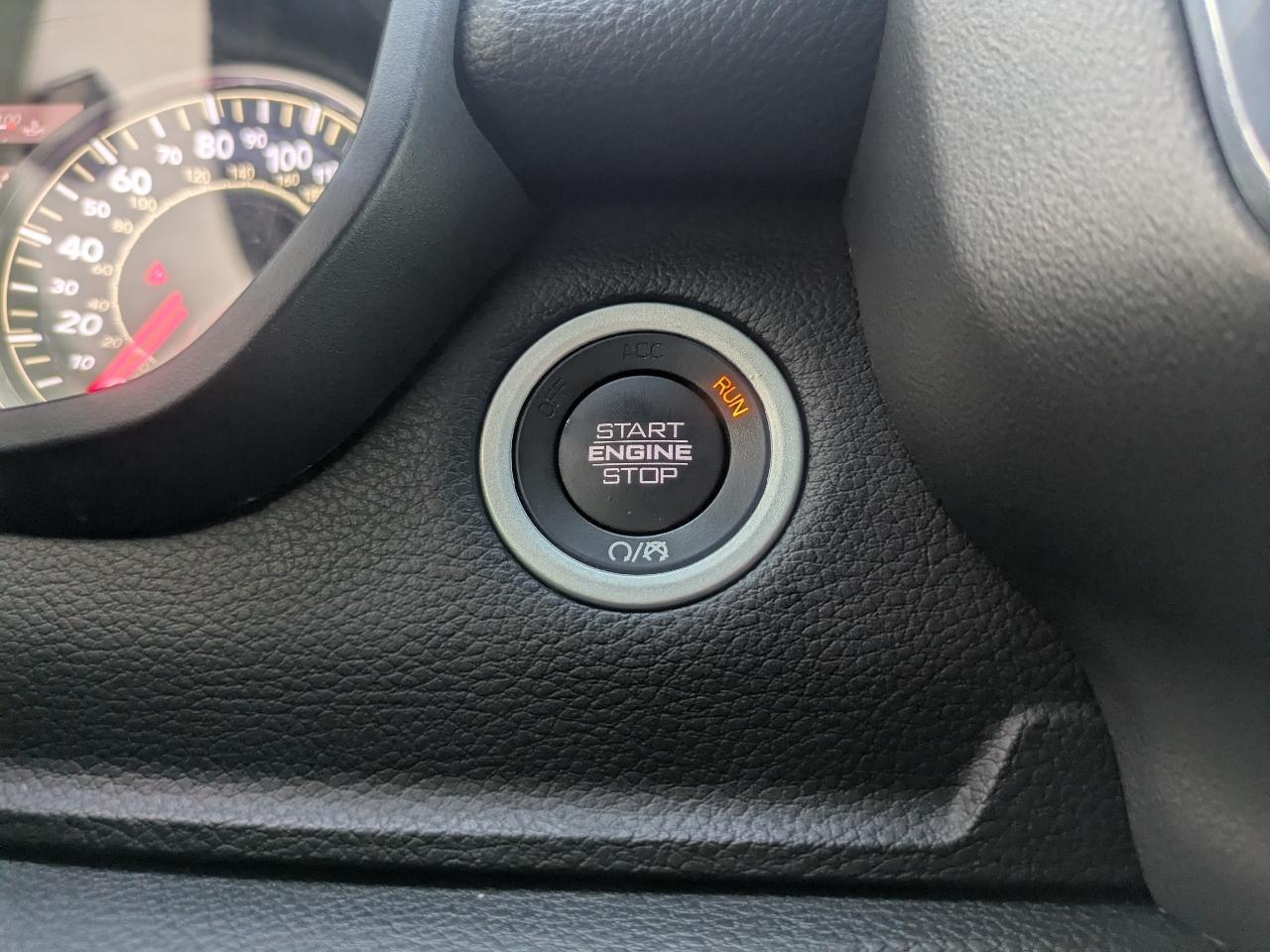 RAM 1500 Laramie Crew Cab SWB 2WD 2021