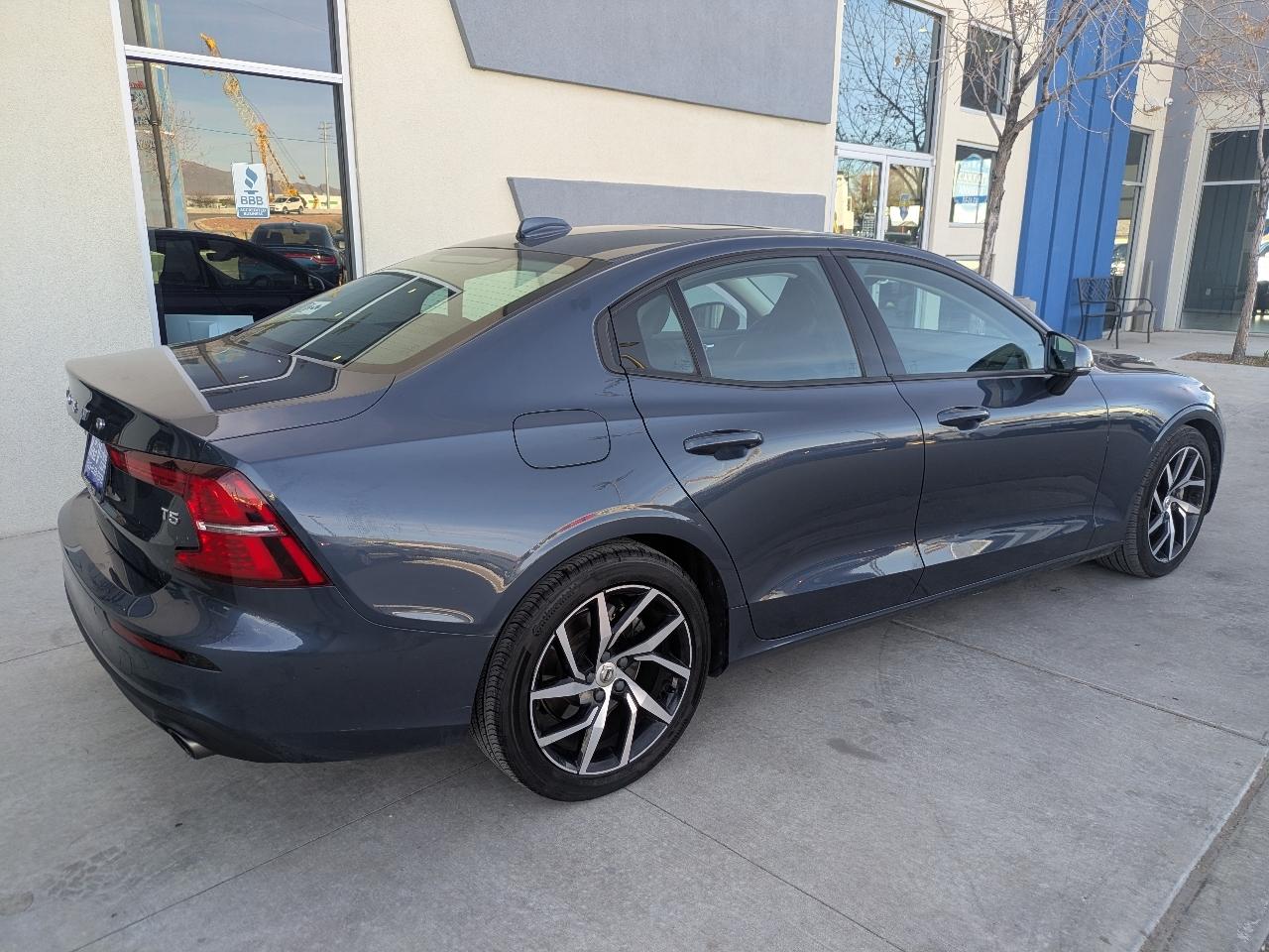 Volvo S60 T5 Momentum 2019