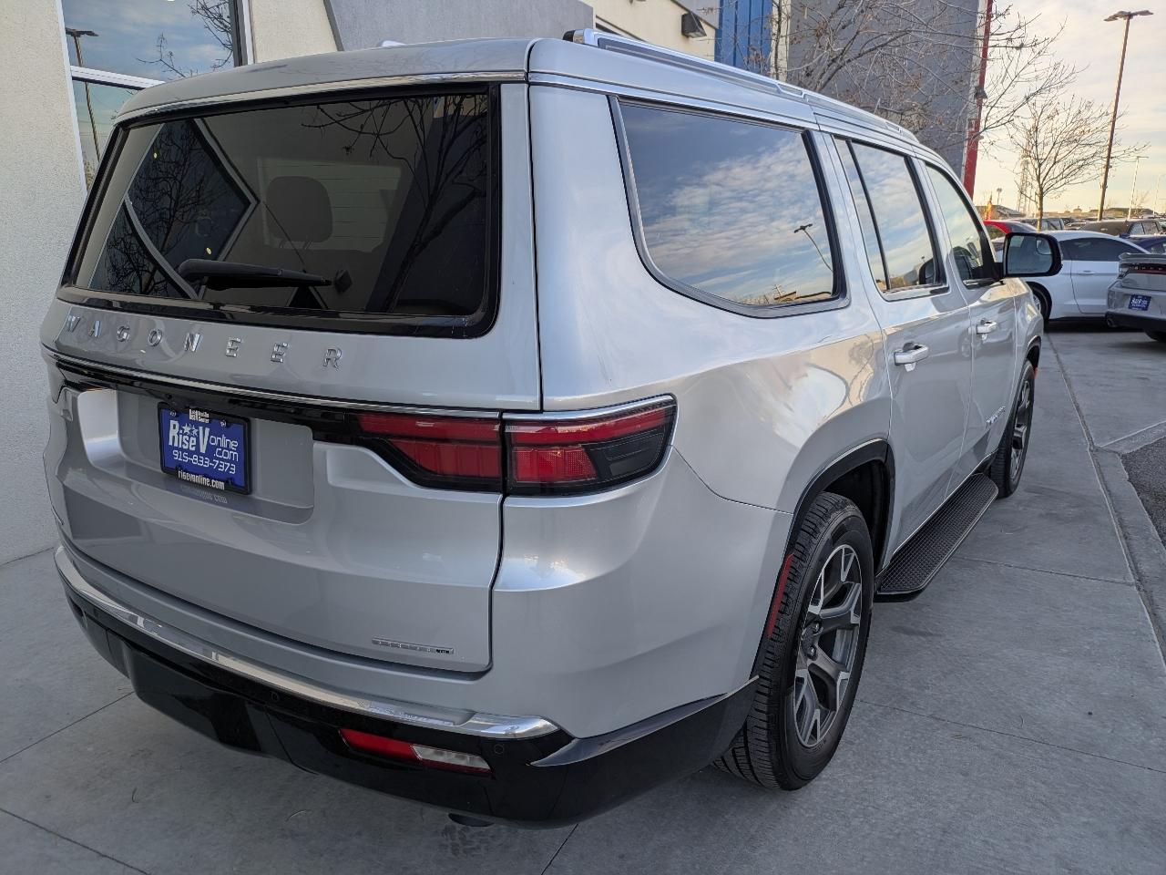 Jeep Wagoneer Series III 4WD 2023