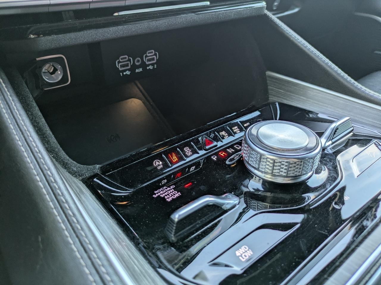 Jeep Wagoneer Series III 4WD 2023