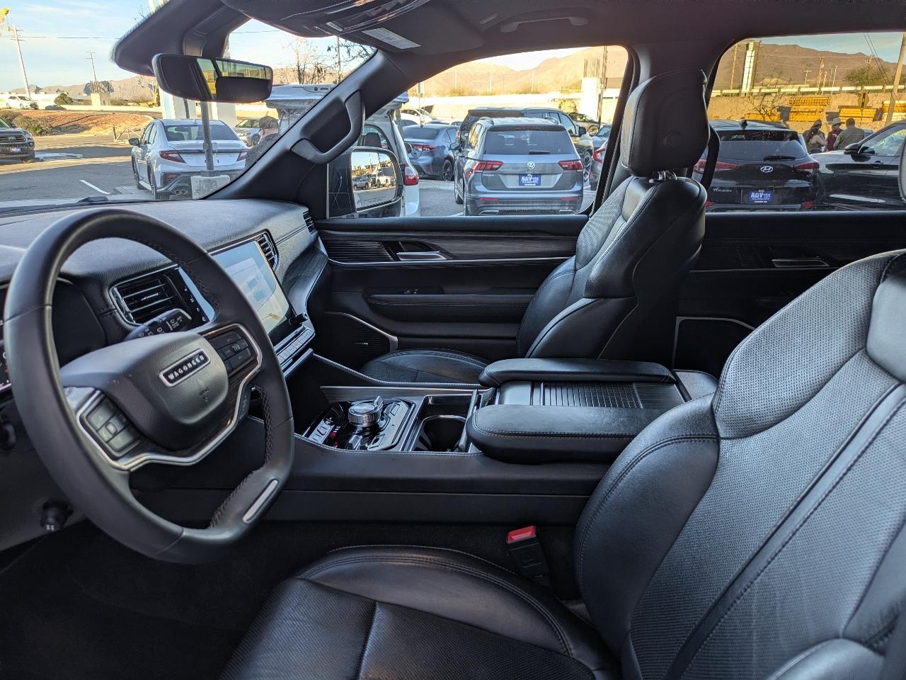 Jeep Wagoneer Series III 4WD 2023