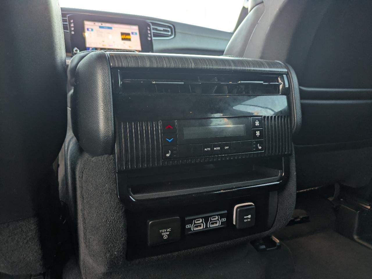 Jeep Wagoneer Series III 4WD 2023