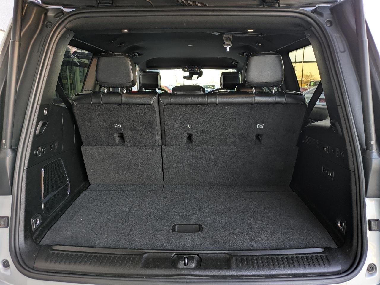 Jeep Wagoneer Series III 4WD 2023