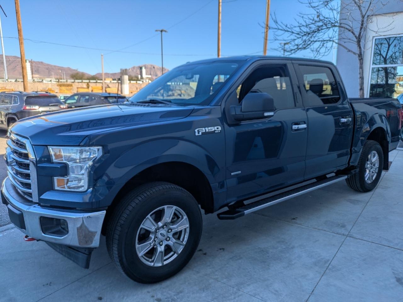 Ford F-150 4WD Reg Cab 126" XLT 2017