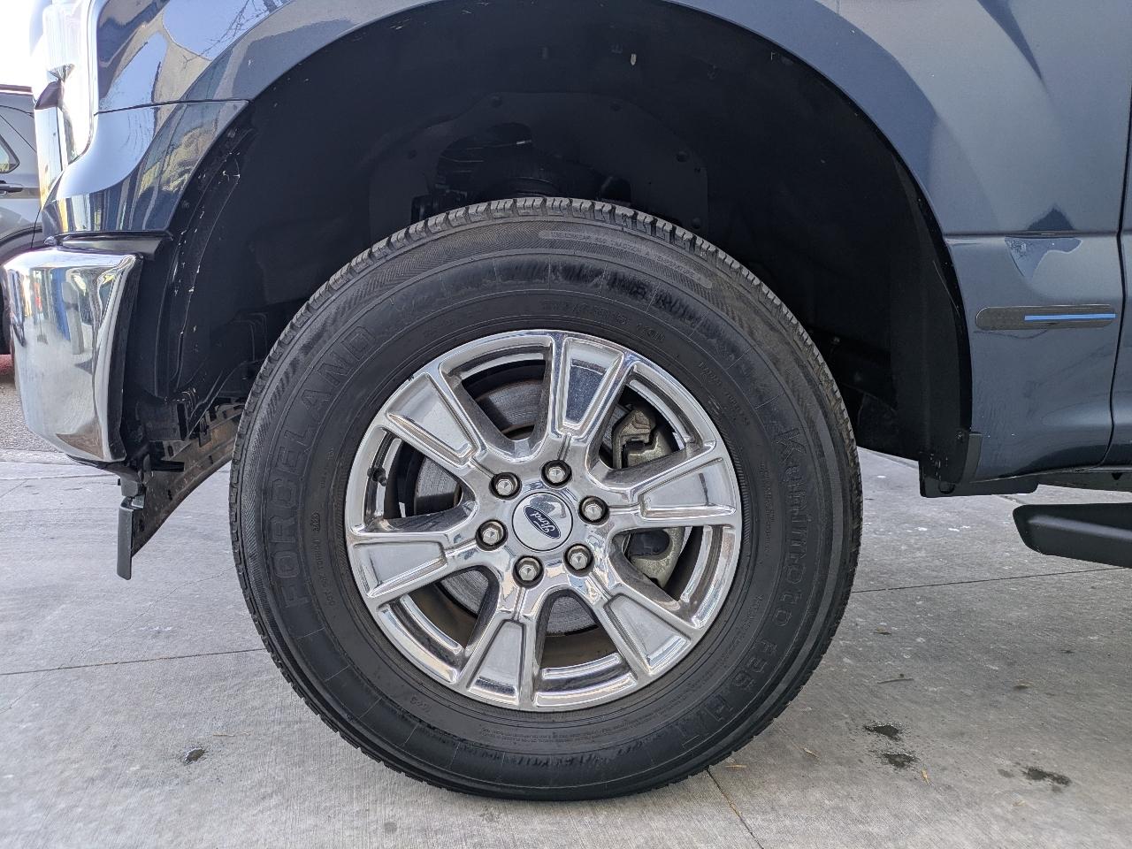 Ford F-150 4WD Reg Cab 126" XLT 2017