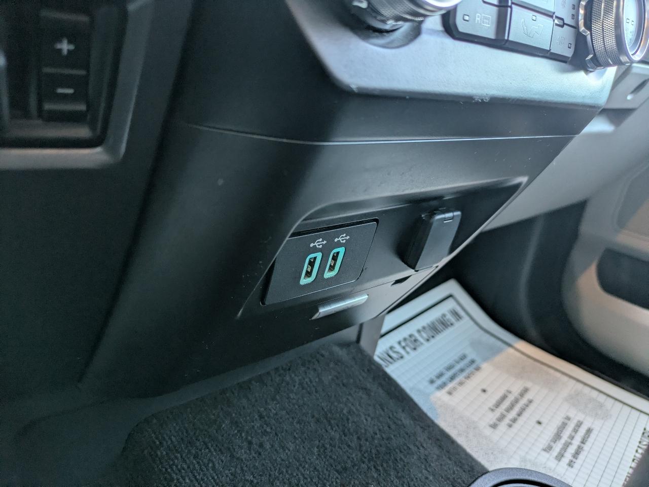 Ford F-150 4WD Reg Cab 126" XLT 2017