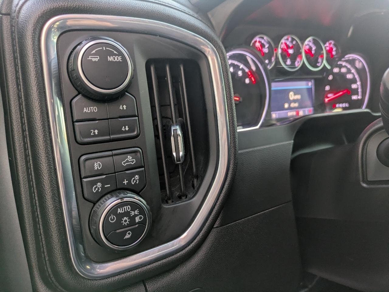 Chevrolet Silverado 1500 LT Trail Boss Crew Cab 4WD 2021