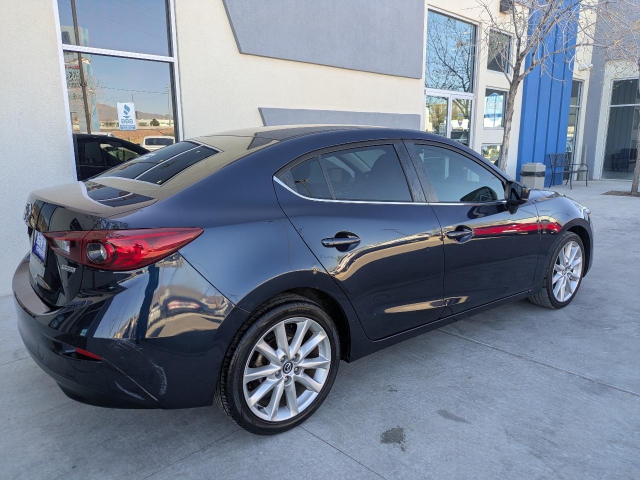 Mazda MAZDA3 i Touring AT 4-Door 2017